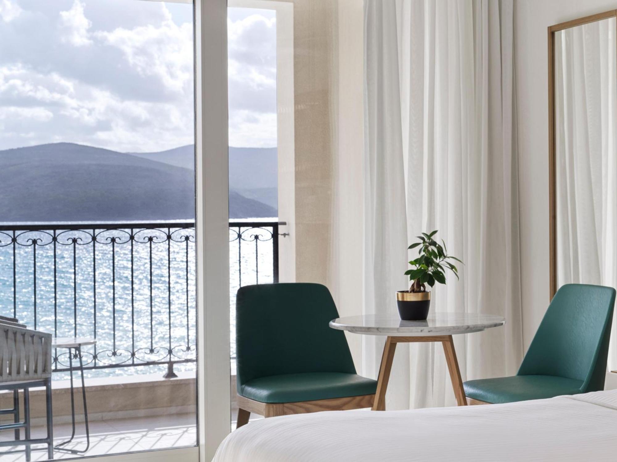 The Chedi Lustica Bay Hotel Tivat Bagian luar foto