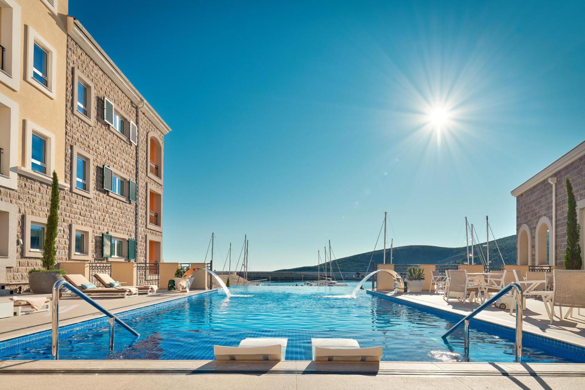 The Chedi Lustica Bay Hotel Tivat Bagian luar foto