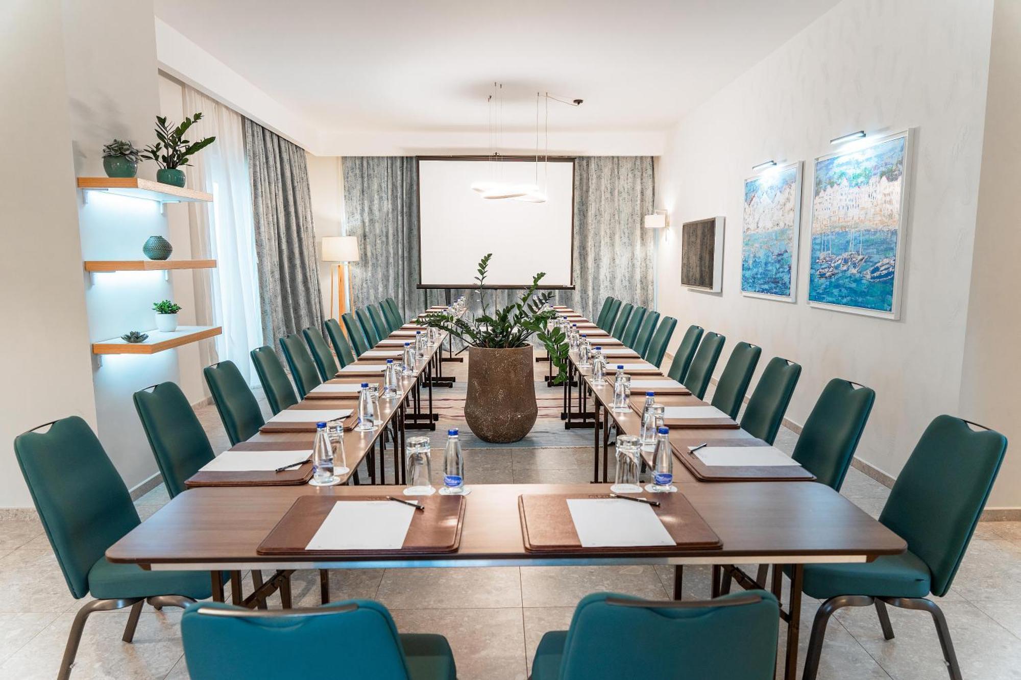 The Chedi Lustica Bay Hotel Tivat Bagian luar foto